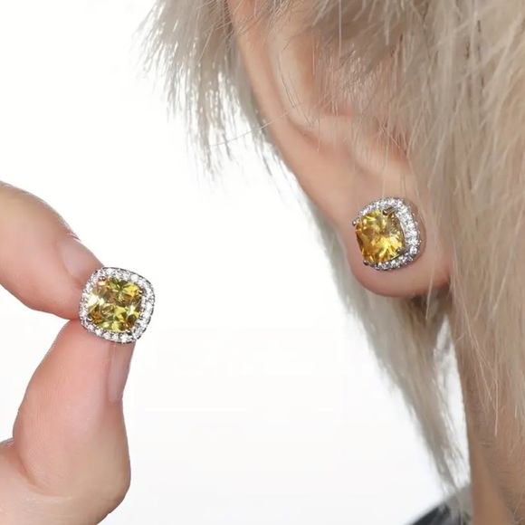 New Yellow Diamond CZ Cushion Square Stud Earrings NWT bridal - Picture 3 of 7